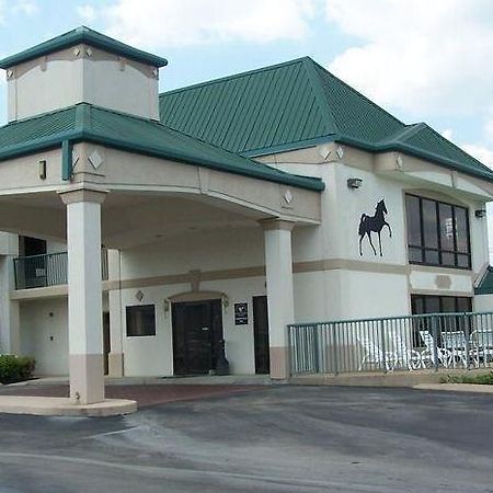 Celebration Inn Lewisburg Exteriör bild