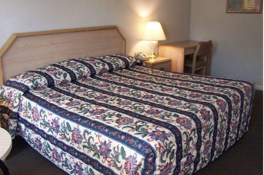 Celebration Inn Lewisburg Rum bild